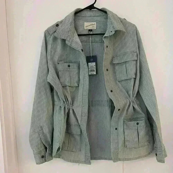 NWT Universal Thread Railroad Lightweight Jacket Size S Oversized Denim Chambray - Picture 5 of 7